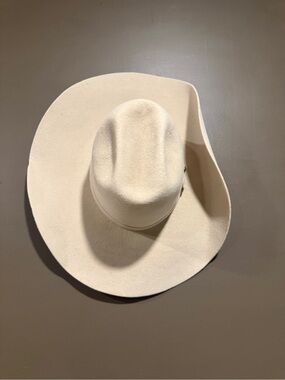 Texas Country Hats Classic Wide-Brim Cream Felt Cowboy Hat - Unbranded